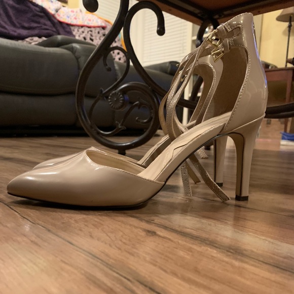 Adrienne Vittadini nude pumps, size 9.5 - Picture 5 of 7